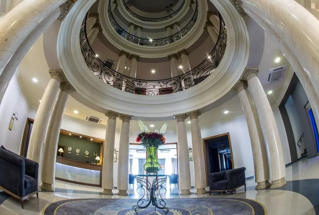 hotel astoria tbilisi_shabavizparvaz_01.jpg